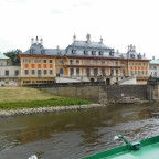 Elbfahrt mit Blick auf Schloß Pillnitz